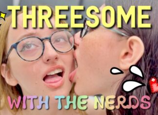 Nerds Fucking And Sucking Cum In Tasty Threesome